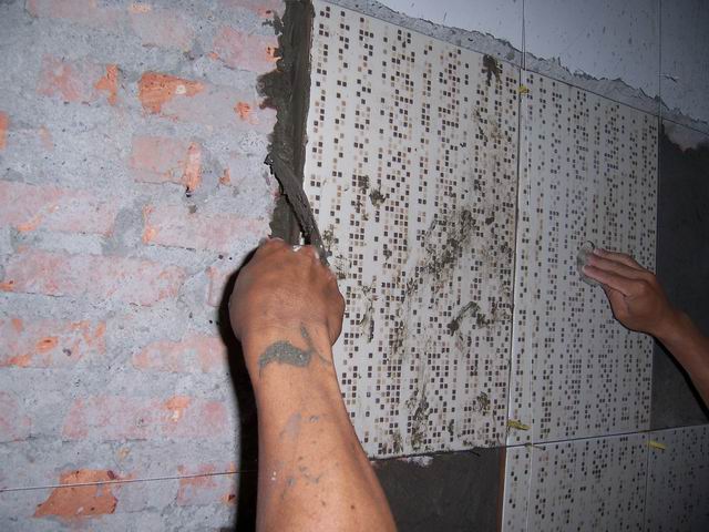 Cara memasang keramik  dinding 