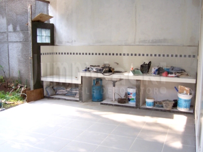 Memasang Keramik Dinding dan Meja  Dapur  Part 2